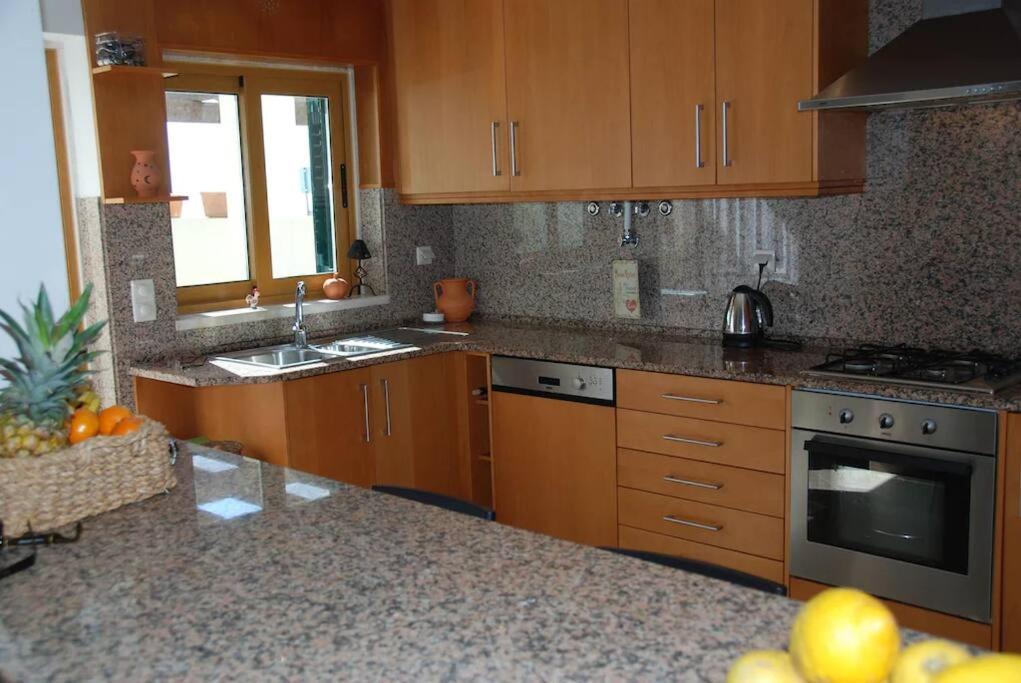 Sea Breeze House Ericeira - Ribeira Dilhas Beach 외부 사진