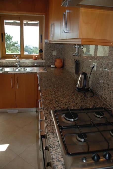 Sea Breeze House Ericeira - Ribeira Dilhas Beach 외부 사진